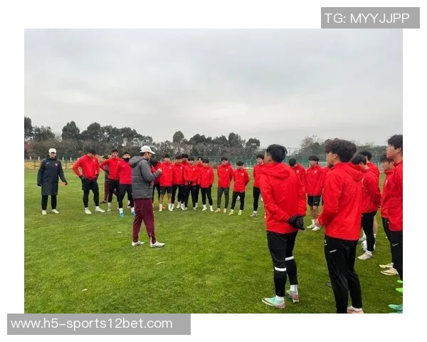 上海海港B队在昆明海埂基地圆满结束为期三周的冬训活动 上海海港B队在昆明海埂基地圆满结束为期三周的冬训活动